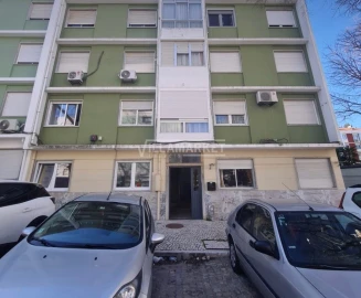 Apartamento T2 para Venda em Benfica