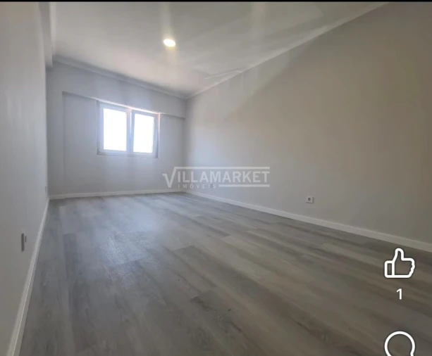Apartamento T4 para Venda em Amora Foto 4