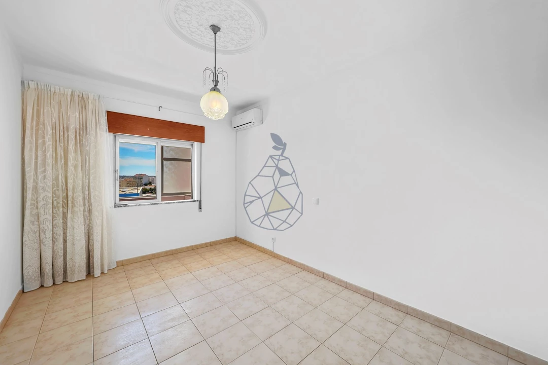 Apartamento T2 para Venda em Portimão Foto 30