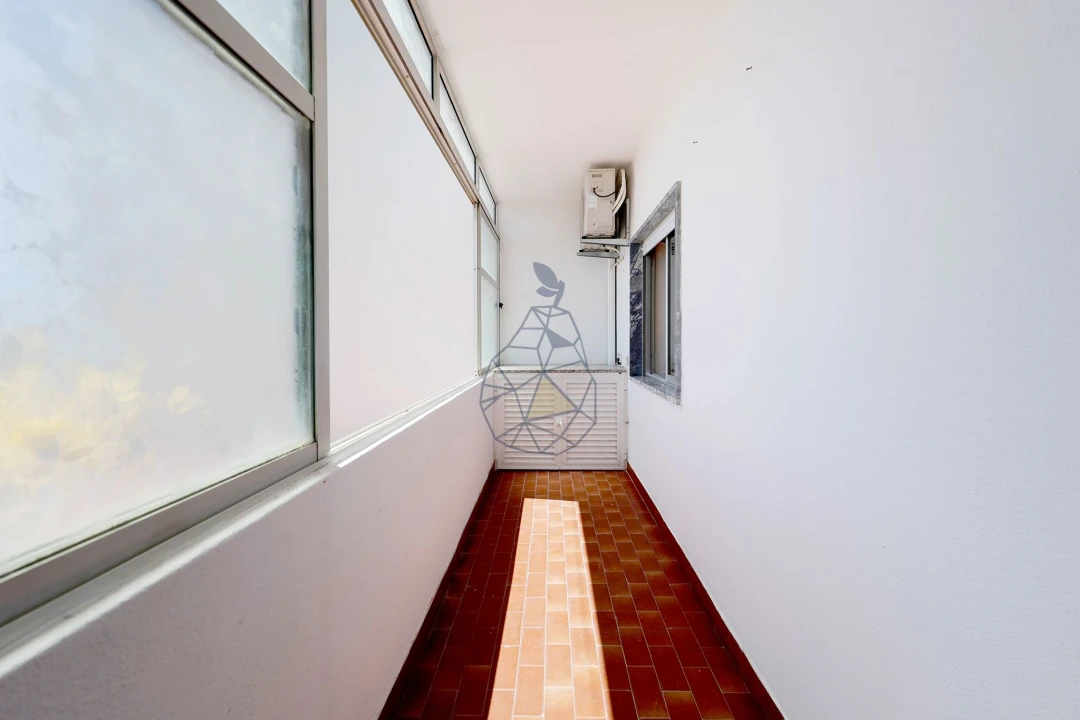 Apartamento T2 para Venda em Portimão Foto 16