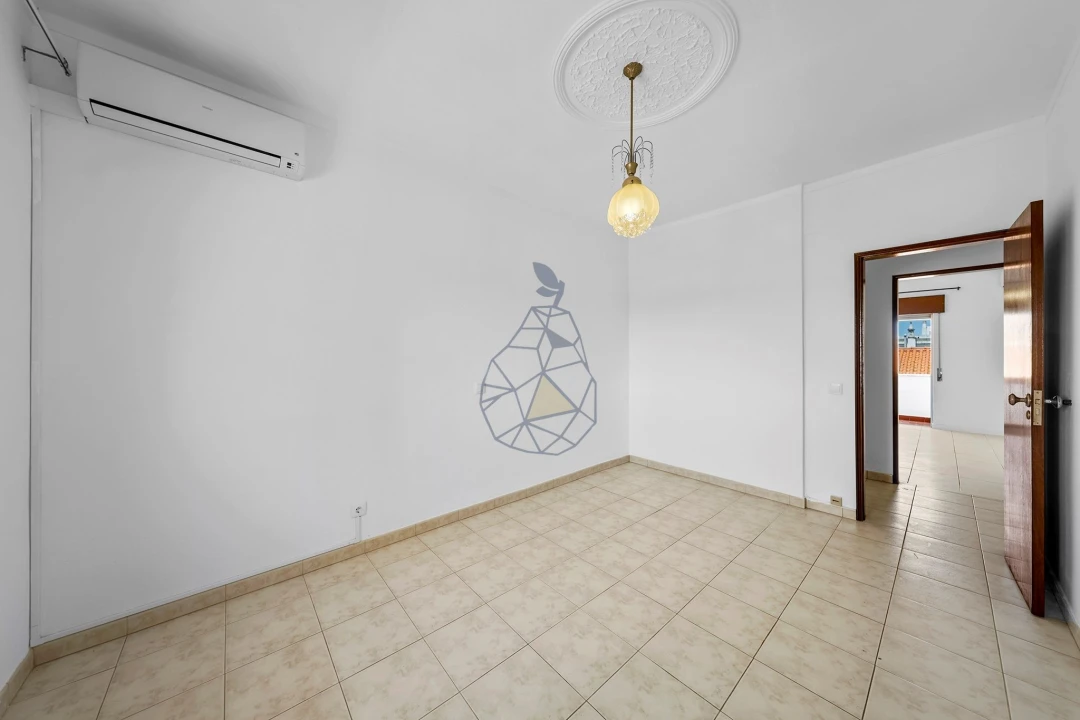 Apartamento T2 para Venda em Portimão Foto 31