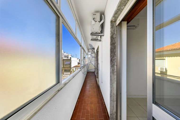 Apartamento T2 para Venda em Portimão Foto 25