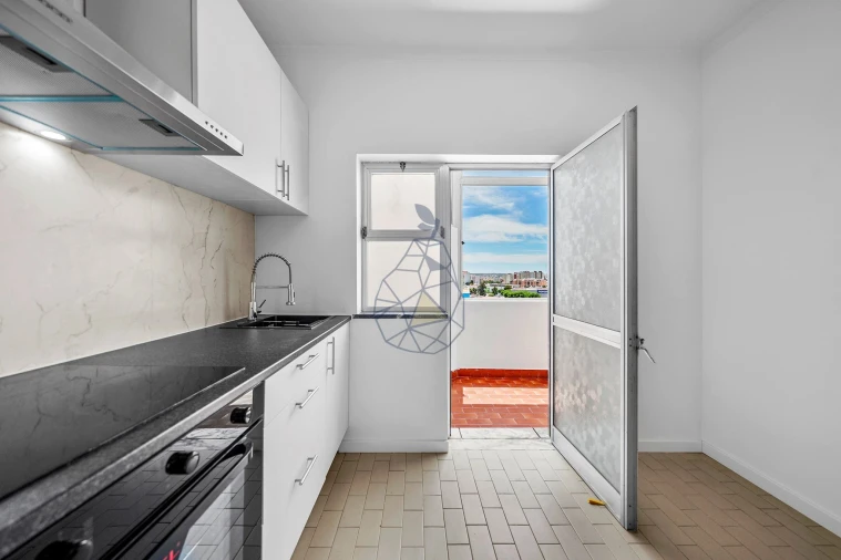 Apartamento T2 para Venda em Portimão Foto 14