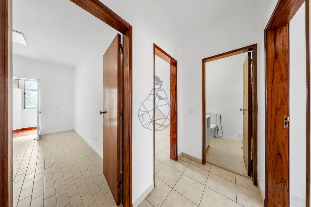Apartamento T2 para Venda em Portimão Foto 12