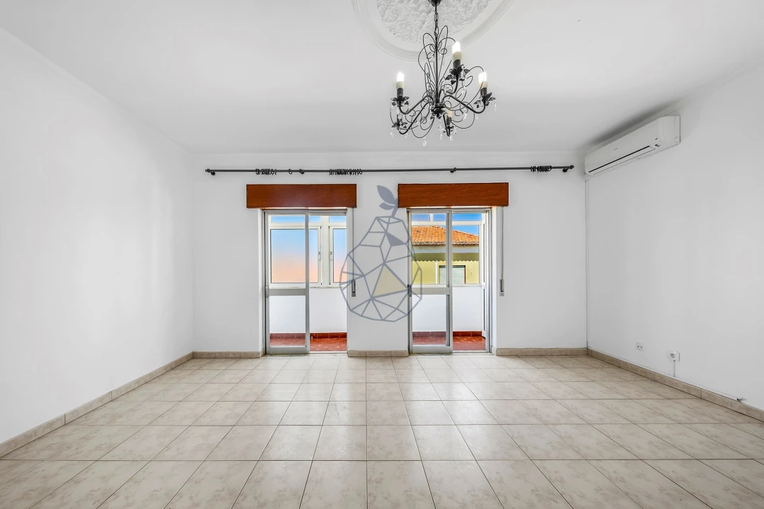 Apartamento T2 para Venda em Portimão Foto 5