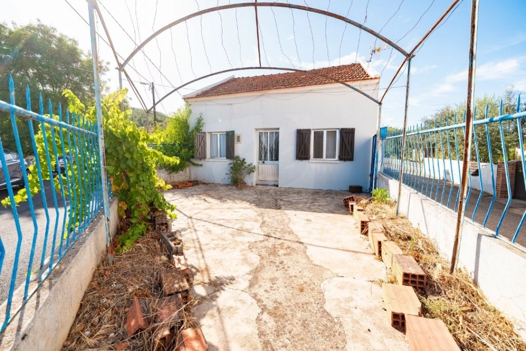 Moradia T2 para Venda em Sobreira Formosa e Alvito da Beira Foto 3
