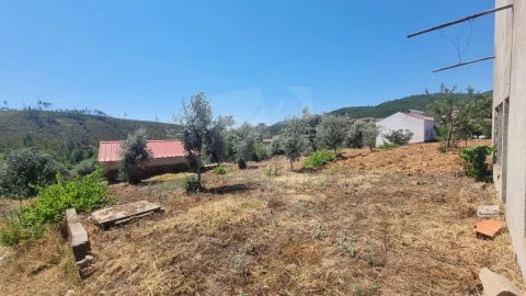 Moradia T2 para Venda em Sobreira Formosa e Alvito da Beira