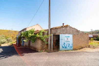 Moradia T2 para Venda em Sobreira Formosa e Alvito da Beira
