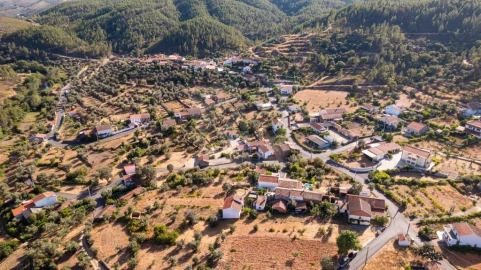 Moradia T2 para Venda em Sobreira Formosa e Alvito da Beira