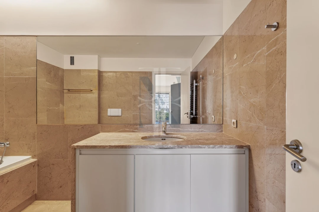 Apartamento T3 para Venda em Campo de Ourique Foto 30
