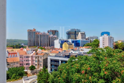 Apartamento T3 para Venda em Campo de Ourique