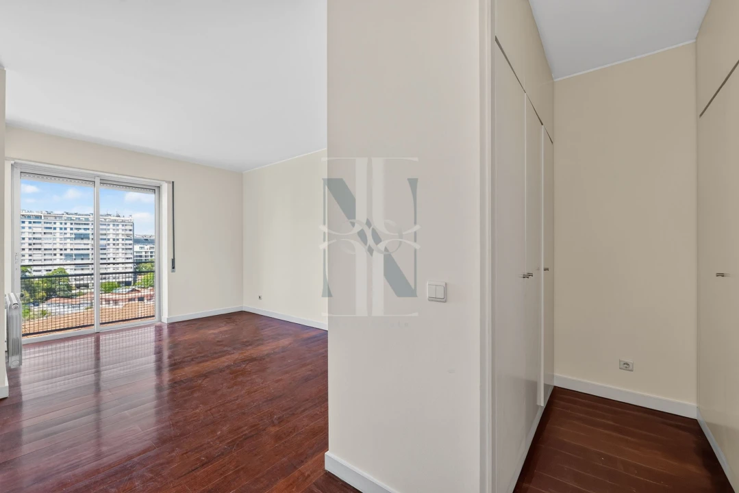 Apartamento T3 para Venda em Campo de Ourique Foto 27