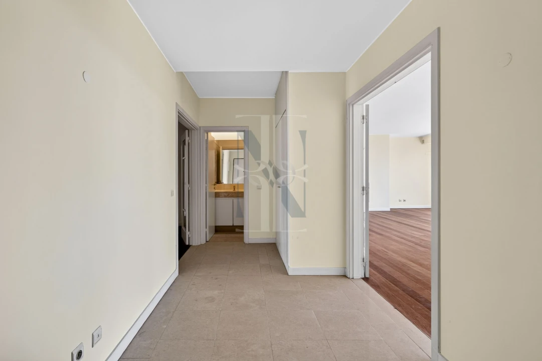 Apartamento T3 para Venda em Campo de Ourique Foto 9