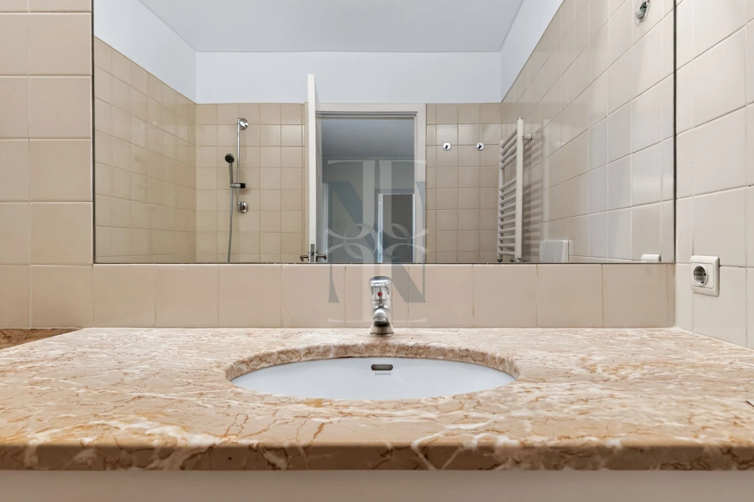 Apartamento T3 para Venda em Campo de Ourique Foto 33
