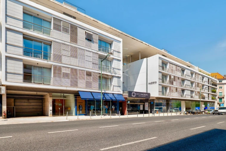 Apartamento T3 para Venda em Campo de Ourique Foto 47