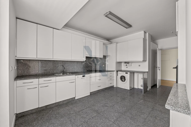 Apartamento T3 para Venda em Campo de Ourique Foto 12