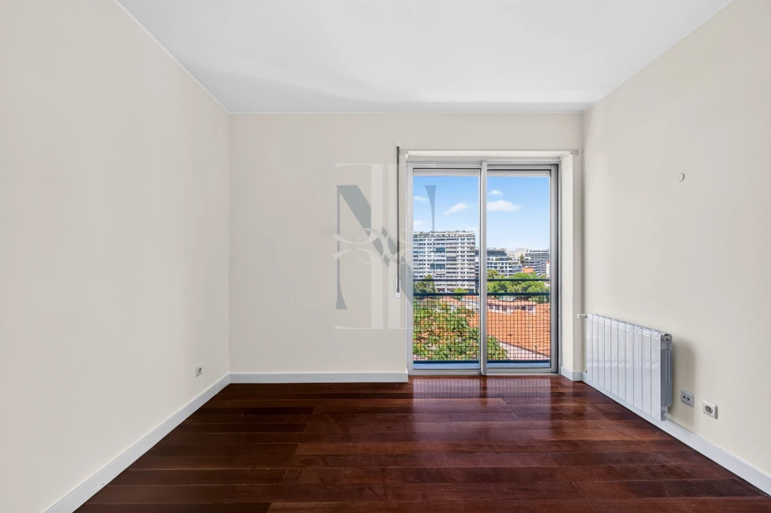 Apartamento T3 para Venda em Campo de Ourique Foto 19