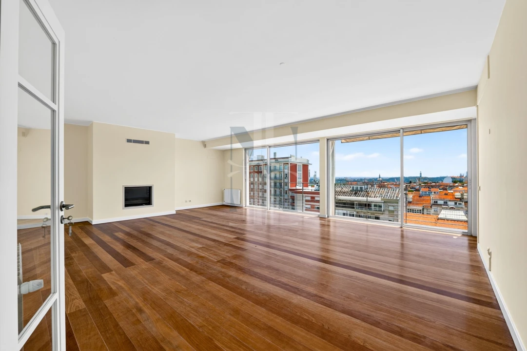 Apartamento T3 para Venda em Campo de Ourique Foto 2