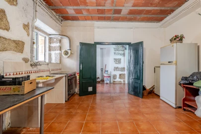 Moradia T4 para Venda em Folhadela