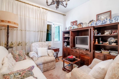 Moradia T4 para Venda em Folhadela