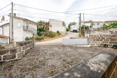 Moradia T4 para Venda em Folhadela