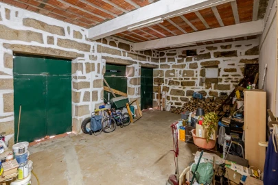 Moradia T4 para Venda em Folhadela