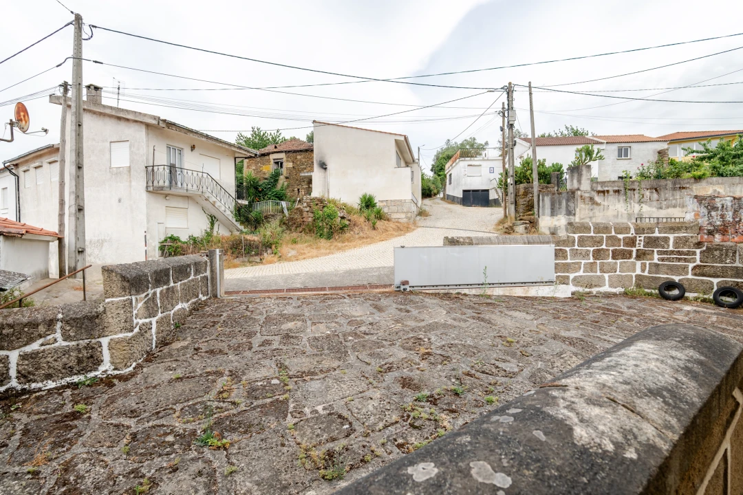 Moradia T4 para Venda em Folhadela Foto 50