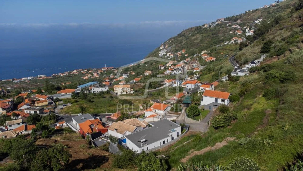 Terreno para Venda em Arco da Calheta Foto 8
