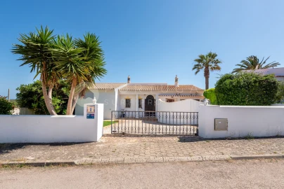 Moradia T2 para Venda em Vila do Bispo e Raposeira