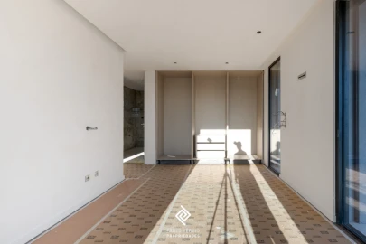 Moradia T4 para Venda em Pedroso e Seixezelo