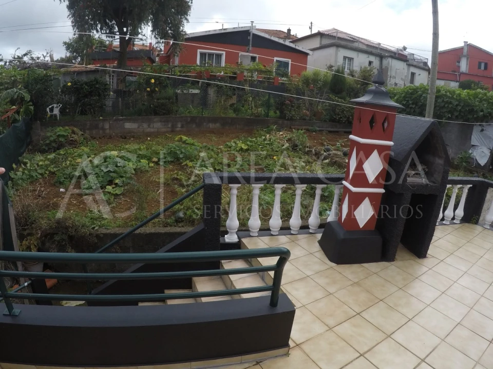 Moradia T3 para Venda em Faial Foto 11