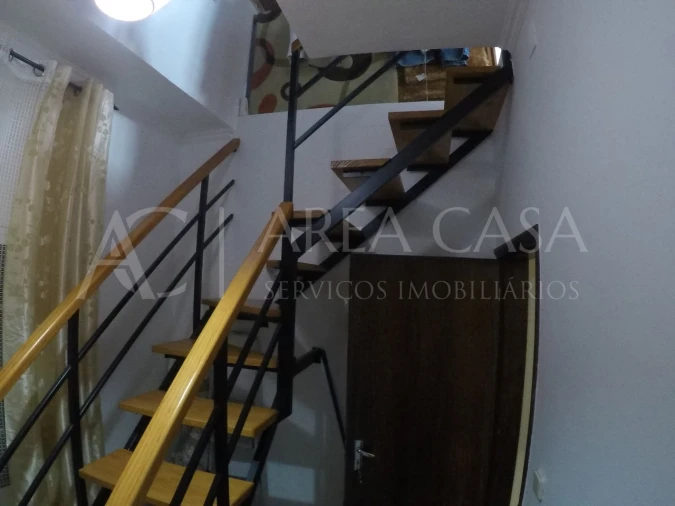 Moradia T3 para Venda em Faial Foto 7