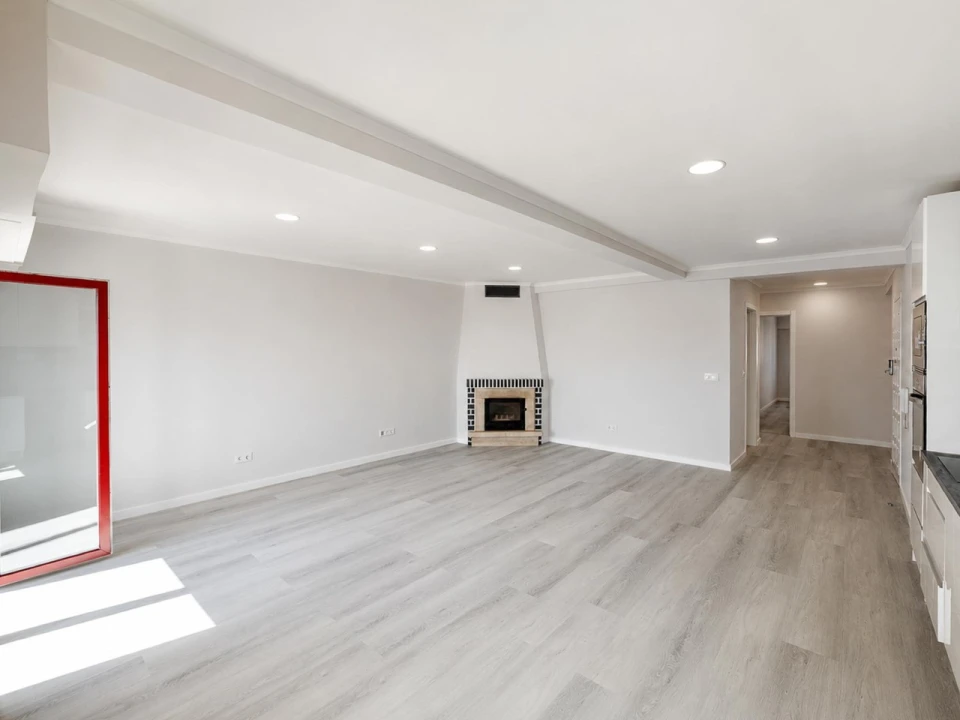 Apartamento T4 para Venda em Amora Foto 4