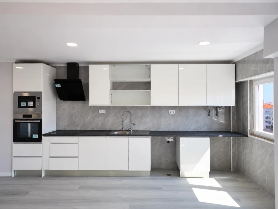 Apartamento T4 para Venda em Amora Foto 6