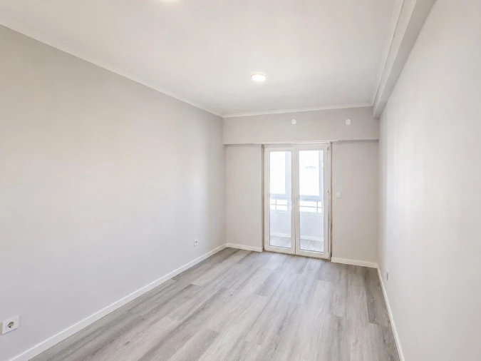 Apartamento T4 para Venda em Amora Foto 16