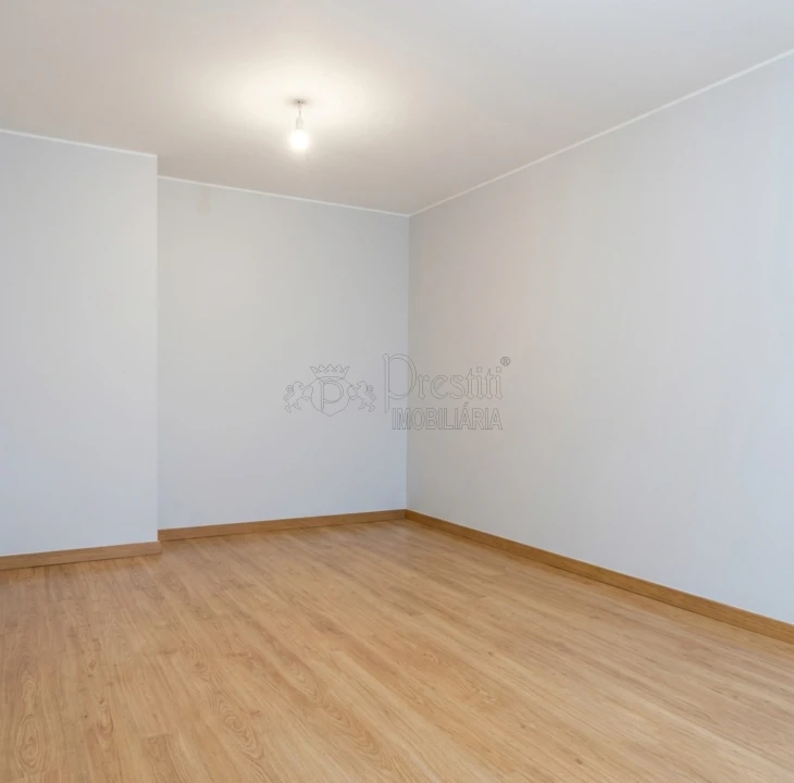 Apartamento T2 para Venda em Paranhos Foto 3