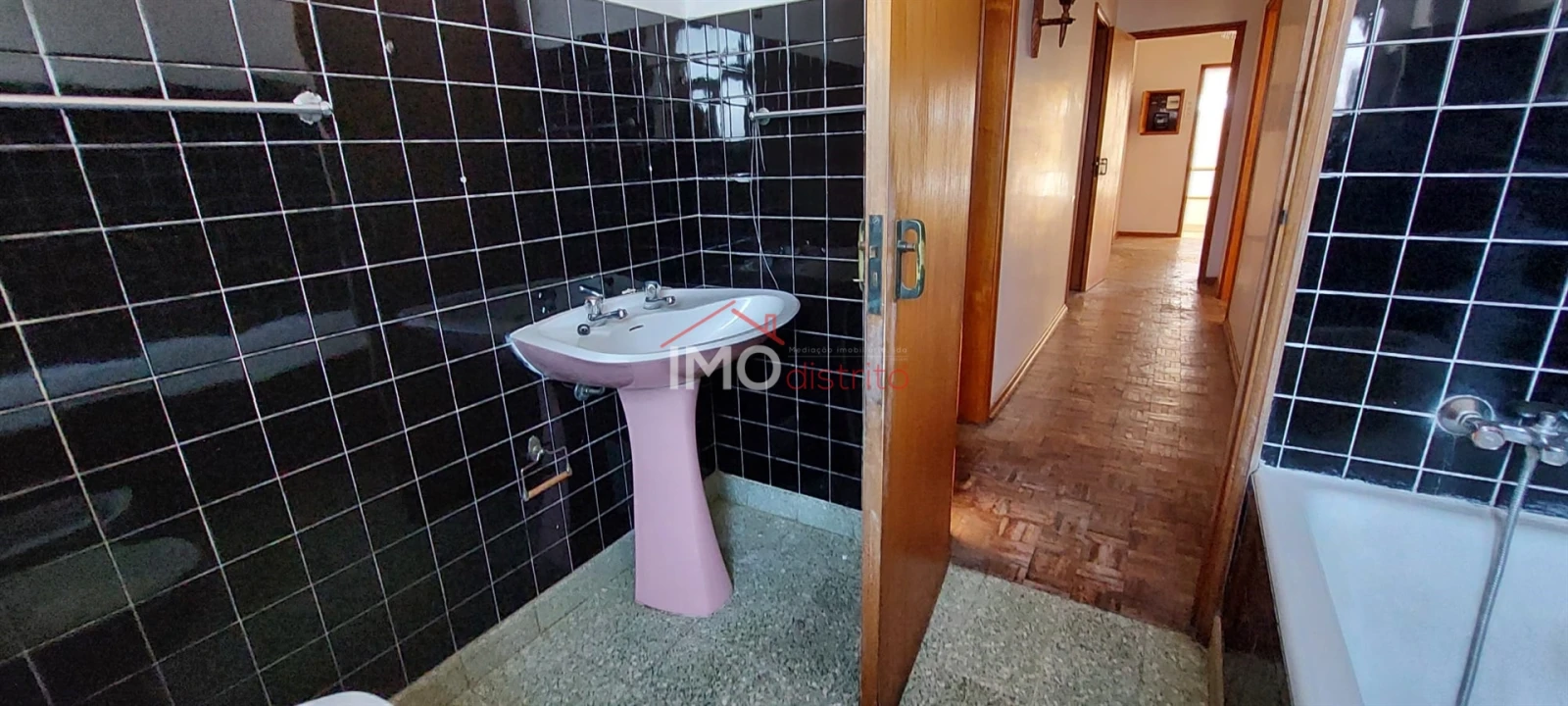 Moradia T8 para Venda em Sé e São Lourenço Foto 8