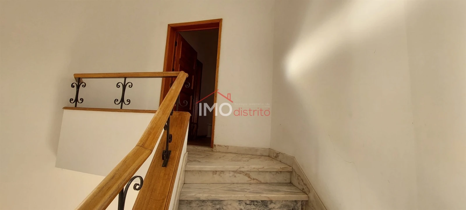 Moradia T8 para Venda em Sé e São Lourenço Foto 17