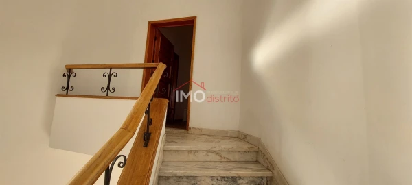 Moradia T8 para Venda em Sé e São Lourenço
