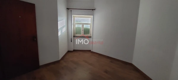Moradia T8 para Venda em Sé e São Lourenço