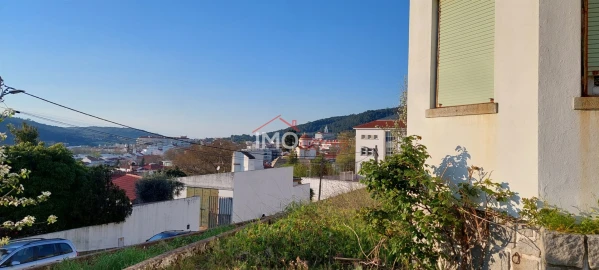 Moradia T8 para Venda em Sé e São Lourenço