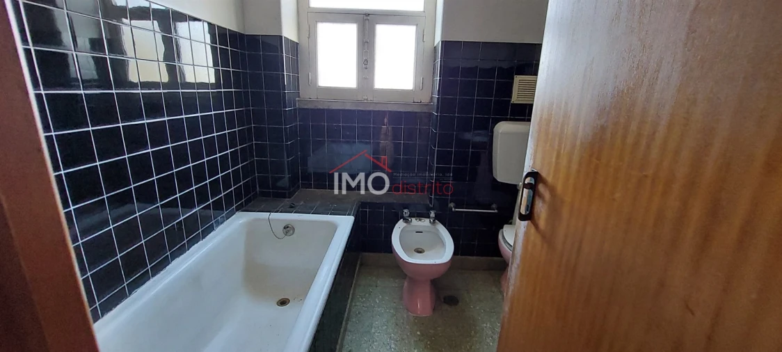 Moradia T8 para Venda em Sé e São Lourenço Foto 7