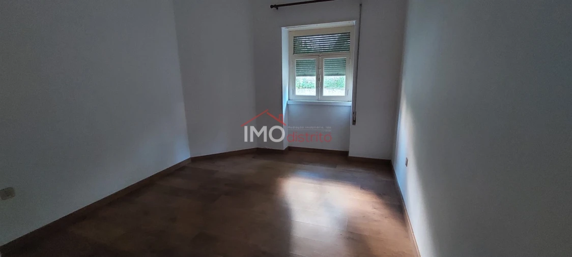 Moradia T8 para Venda em Sé e São Lourenço Foto 24