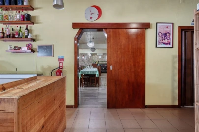 Moradia T4 para Venda em Painho e Figueiros