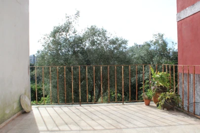Apartamento T3 para Arrendamento em Santo Antonio dos Olivais