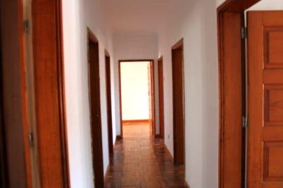 Apartamento T3 para Arrendamento em Santo Antonio dos Olivais