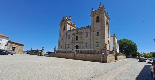 Moradia T3 para Venda em Miranda do Douro