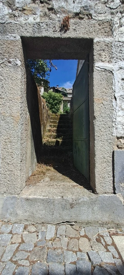 Moradia T3 para Venda em Miranda do Douro
