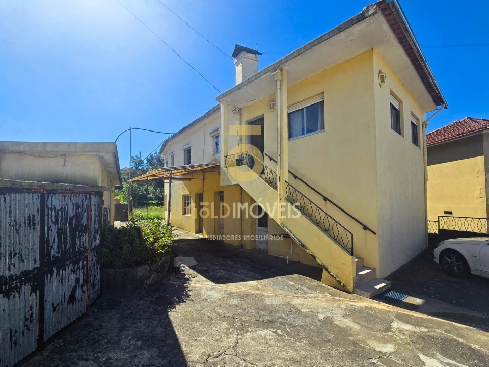 Moradia T2 para Venda em O. Azeméis, Riba-Ul, Ul, Macinhata Seixa, Madail Foto 1