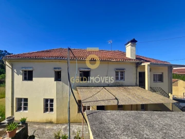 Moradia T2 para Venda em O. Azeméis, Riba-Ul, Ul, Macinhata Seixa, Madail